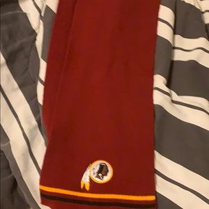 Redskin scarf